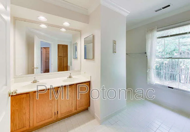 14672 Brougham Way — Photo 37