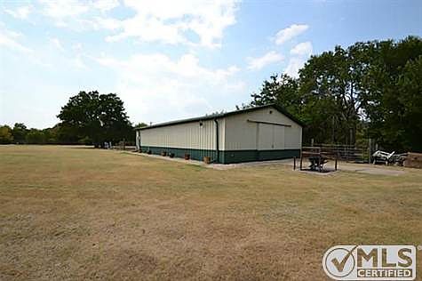 5th image of 613 Fairbrook Dr