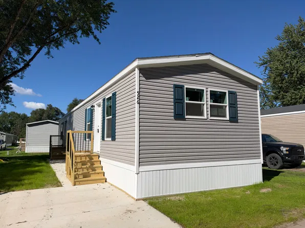 526 Thoreau #22, South Lyon, MI 48178