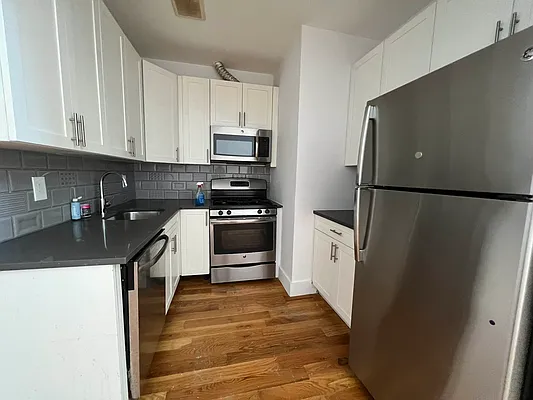 Rented by Rumah Realty Inc | media 14