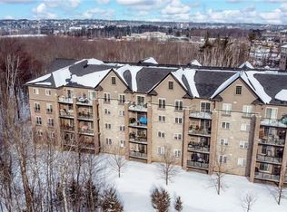 44 Ferndale Dr S #210, Barrie, ON L4N2V1