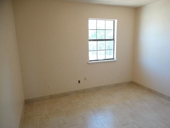 5th image of 2600 Miguel Pl APT A