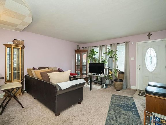 5th image of 2231 Collett Dr