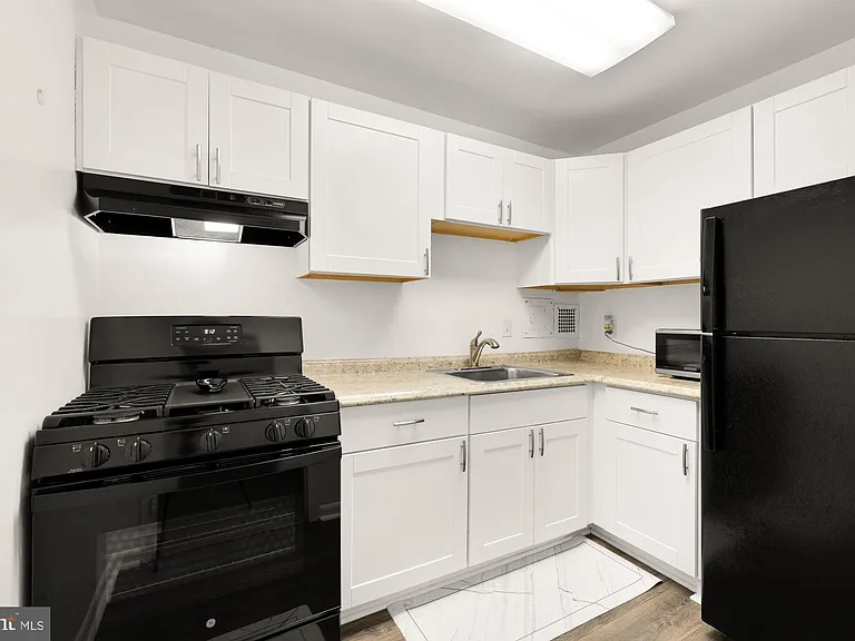 2401 H St NW #209 — Photo 9