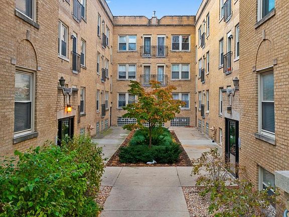 3rd image of 4712 N Bernard St APT 3E