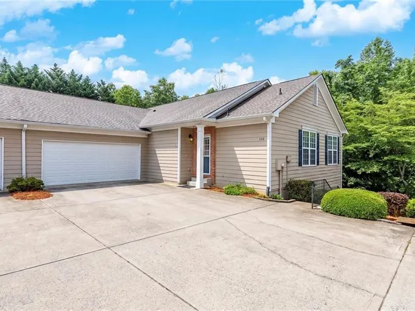326 Camry Cir, Dallas, GA 30157