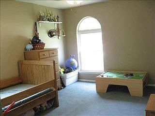 4th image of 2124 Shady Grove Dr