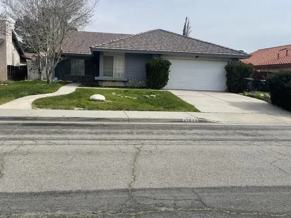 43846 Estrella Ln, Lancaster, CA 93535