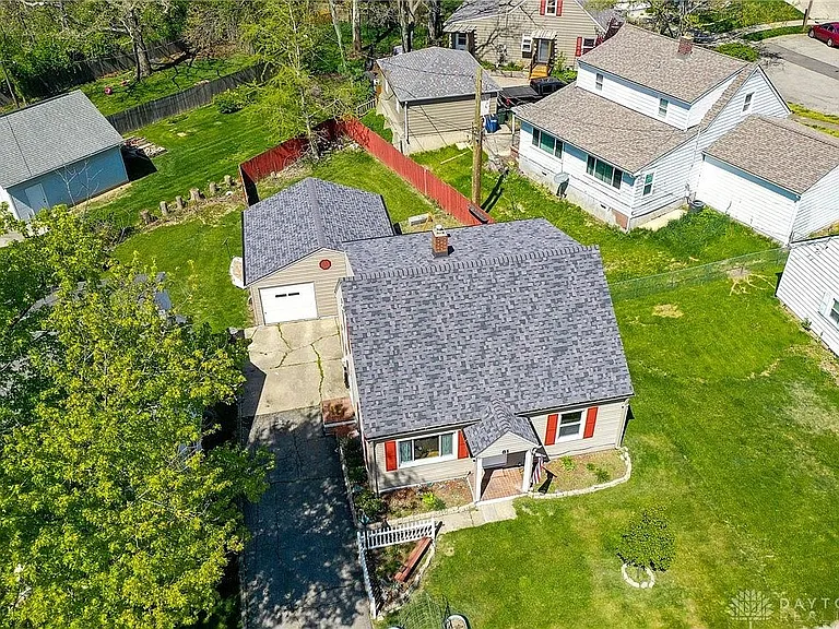 81 Thorpe Dr — Photo 40