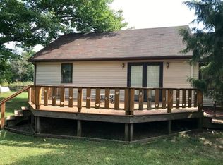 2306 N 1800th St, Brownstown, IL 62418