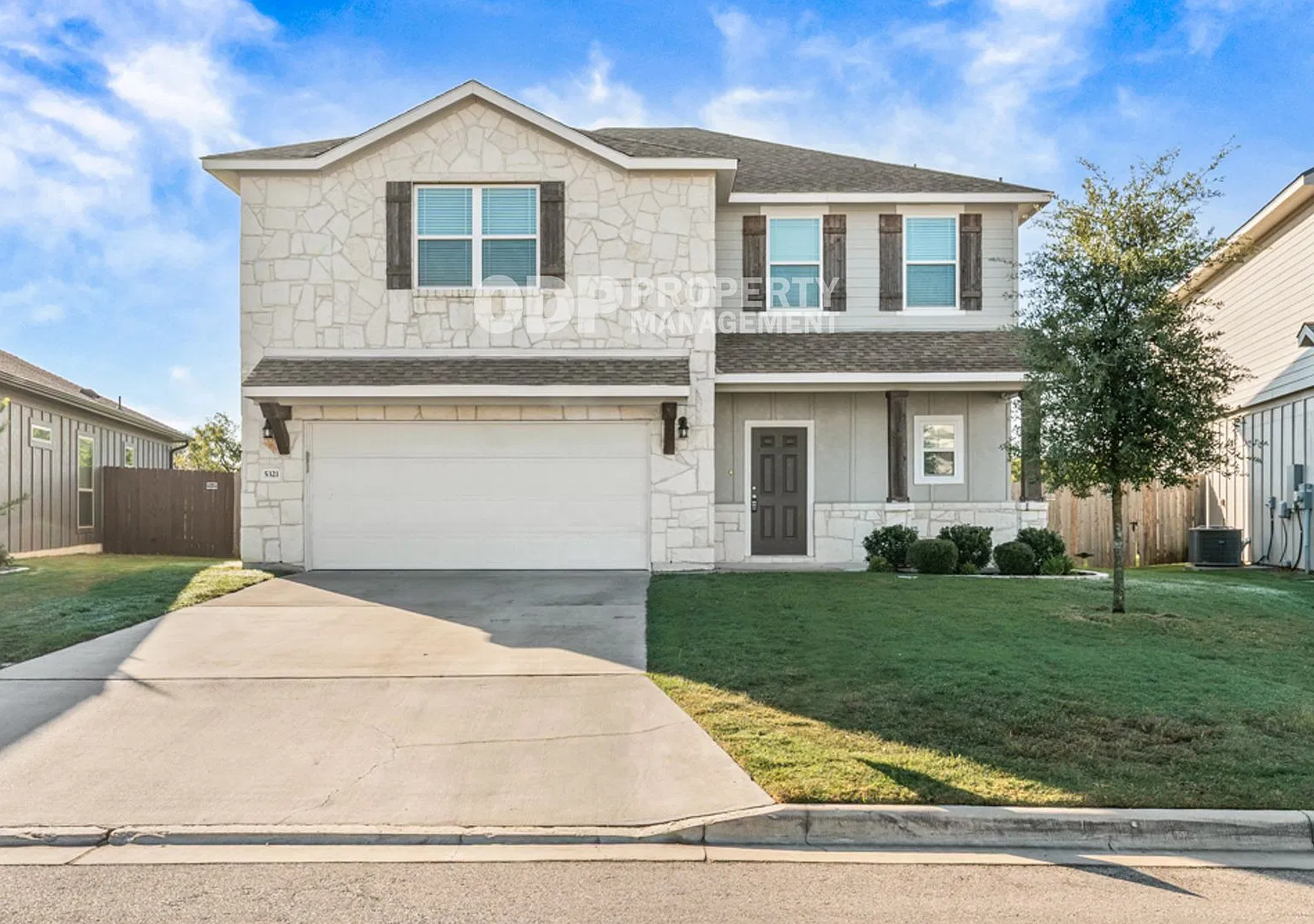 Gorgeous 2 story home in the Friars neighborhood - No backyard neighbors — Photo 1