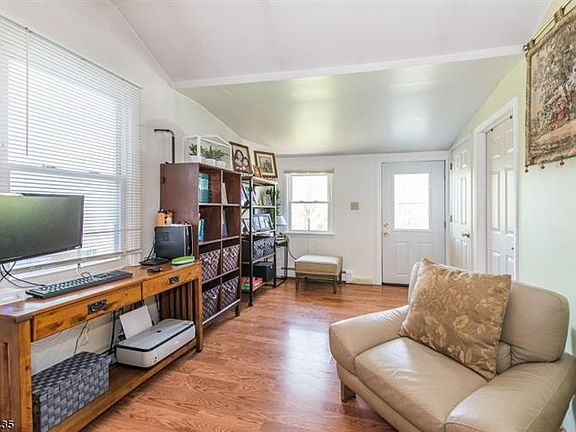5th image of 45 Minnehaha Blvd