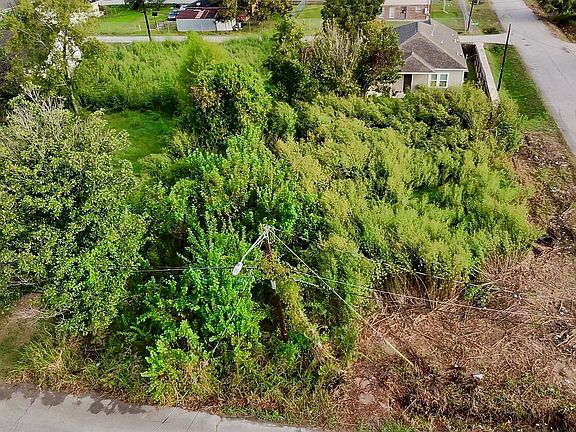 3rd image of 7965 Henson St