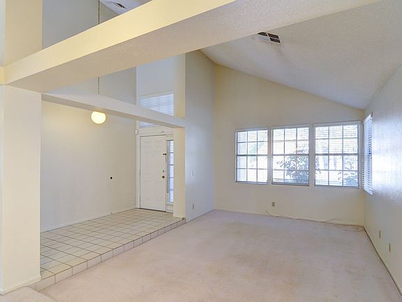 3rd image of 217 S White Cloud Cir