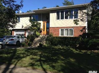 32 Johnson Pl, Oceanside, NY 11572