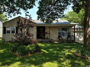 706 S Agate St, Paola, KS 66071