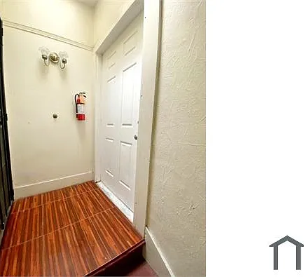 2 bed, $2,912 — Photo 2
