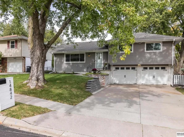 14842 Holmes St, Omaha, NE 68137