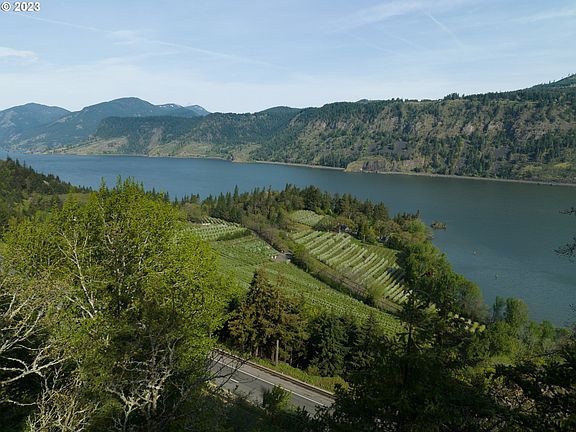 2nd image of 476 Country Club Rd