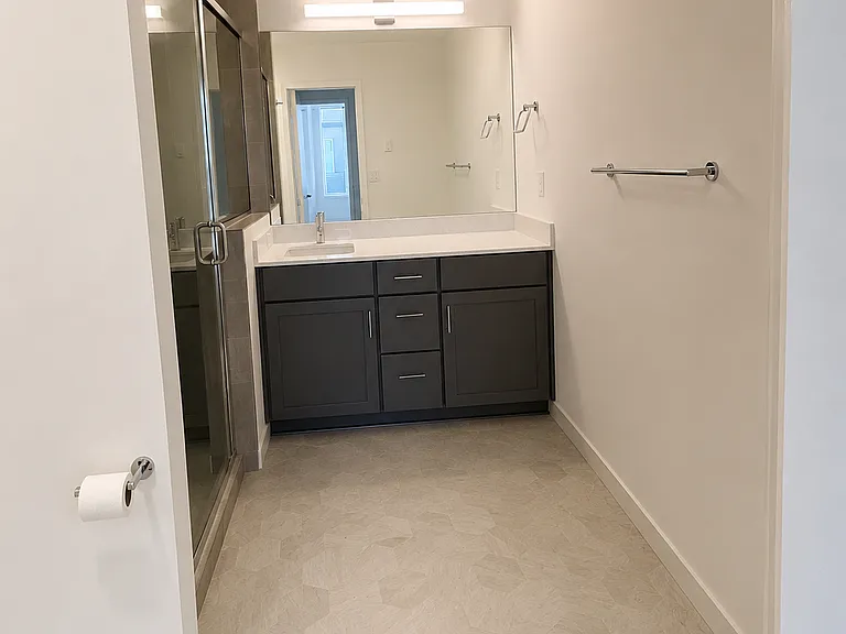 1942 NE 7th Ct — Photo 13