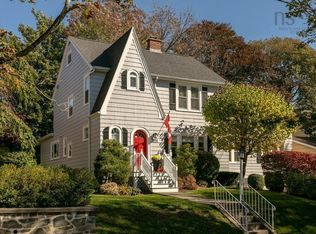 1951 Parkwood Ter, Halifax, NS B3H 4G4