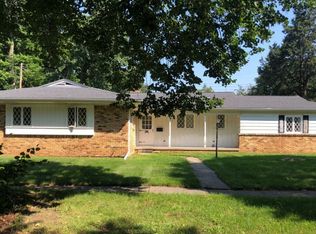 2500 Woodview Dr, Lansing, MI