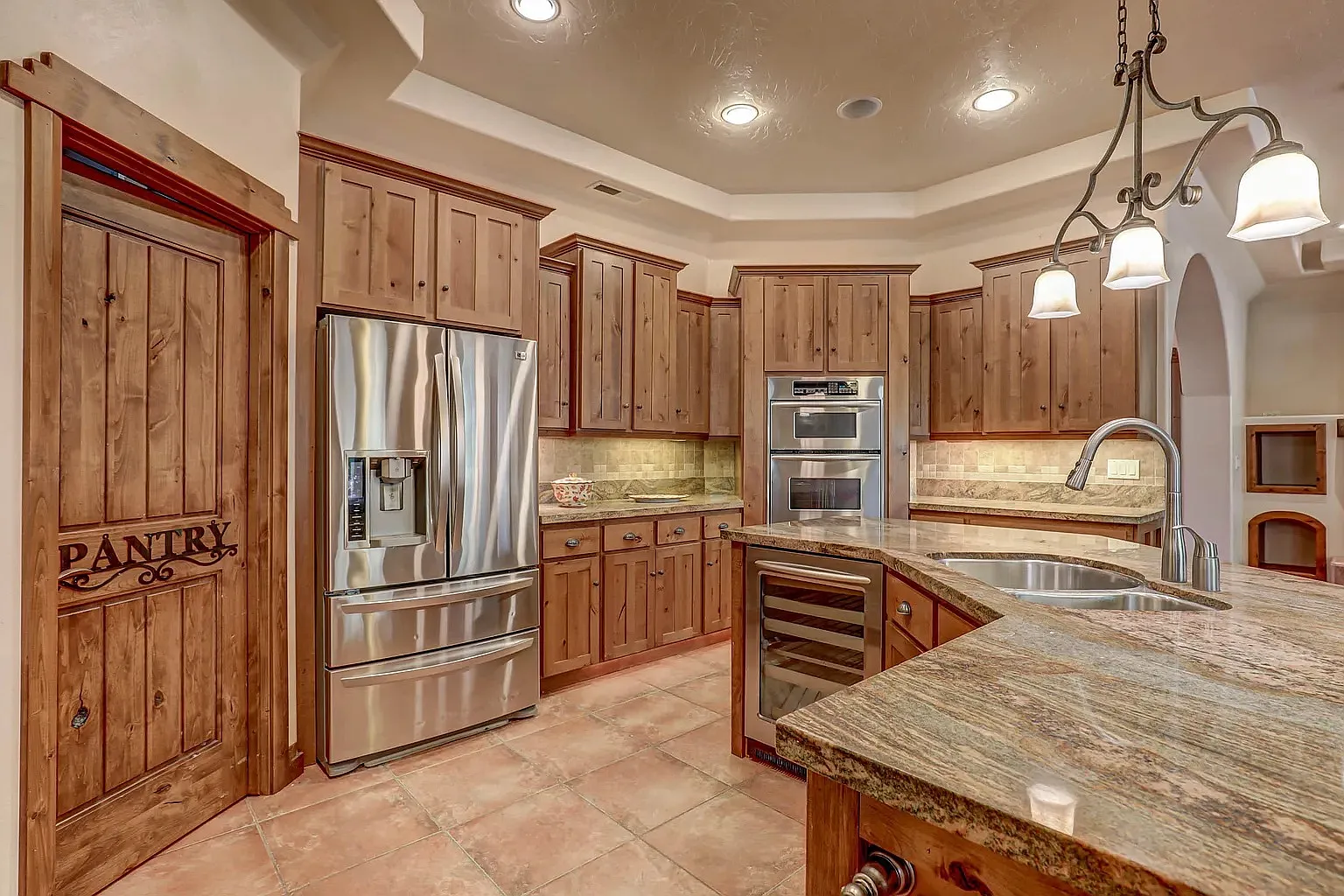 3 bed, 2083 sqft, $2,900 — Photo 4