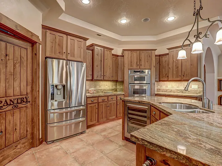 1719 N Sage Cir — Photo 5