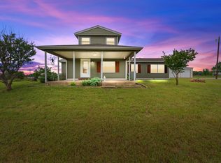 560 N Cardinal Rd, Azle, TX 76020