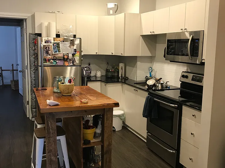 430 Maclaren St #1 — Photo 3