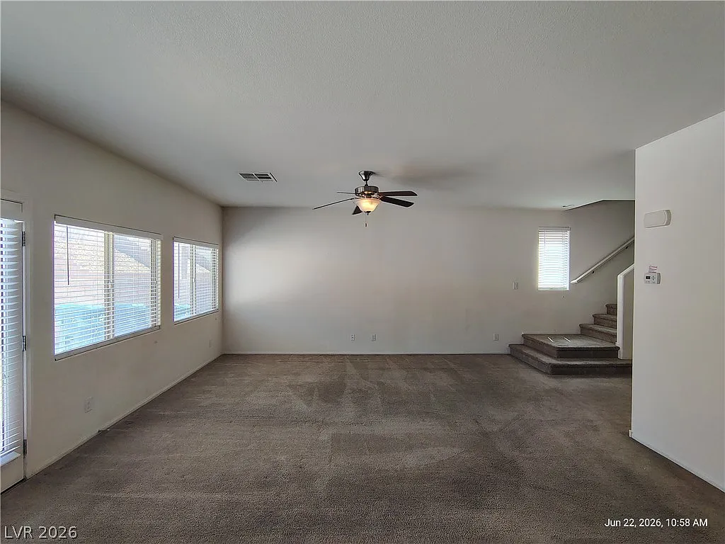 4 bed, 2.5 bath, 2398 sqft, $2,396 — Photo 3