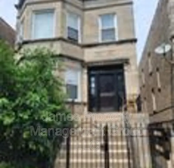 2524 W Cortez St — Photo 1