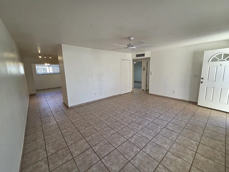 29 E Pastime Rd — Photo 6