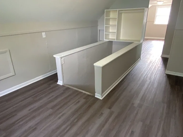 2229 Maplecrest Dr — Photo 9