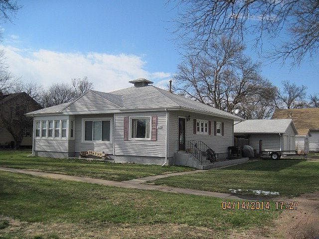 1st image of 308 W 9th St