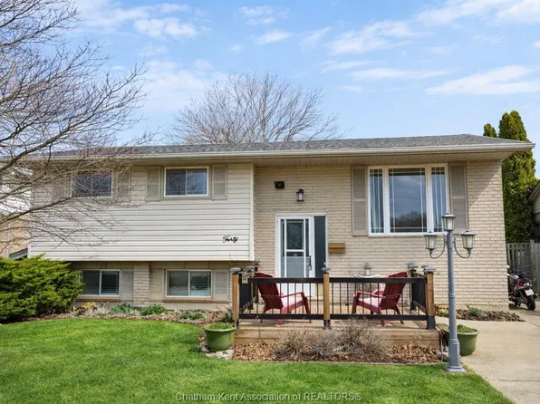 40 Thornhill Cres, Chatham Kent, ON N7L 4M3