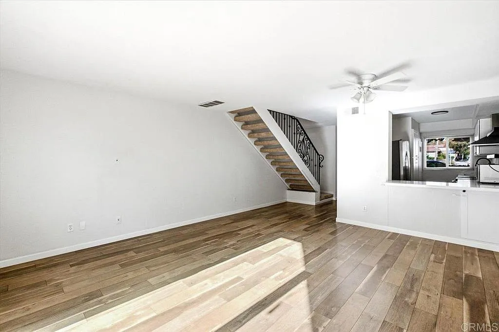 2 bed, 1.5 bath, 1068 sqft, $3,100 — Photo 3