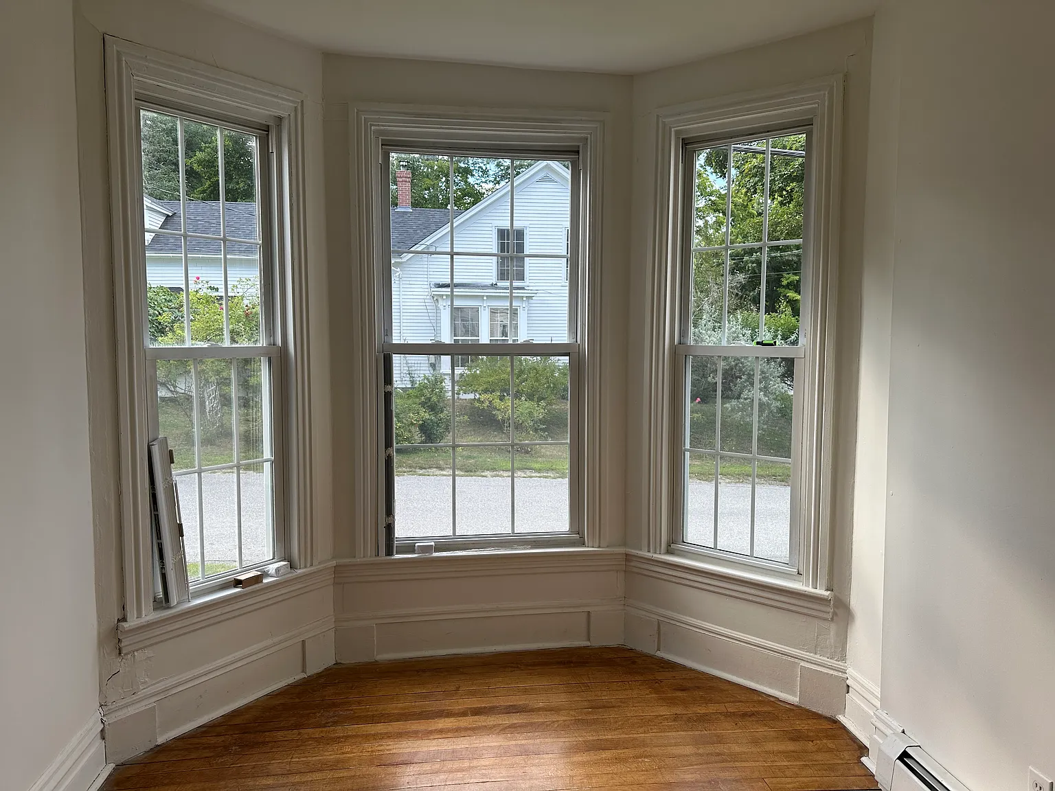 2 bed, 850 sqft, $1,650 — Photo 1