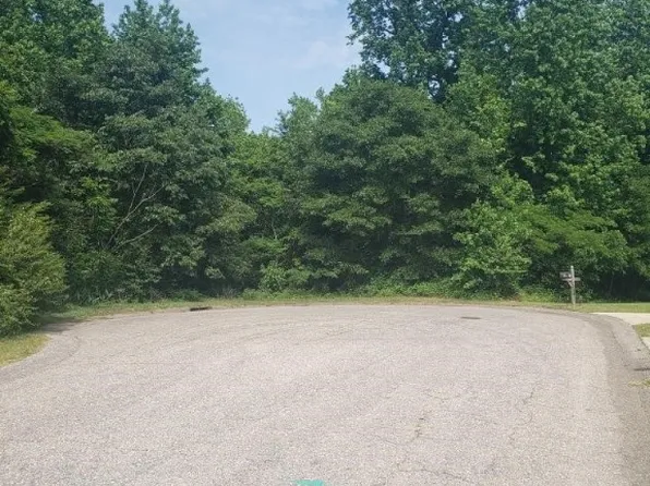 7733 Temperance Dr, Fayetteville, NC 28314