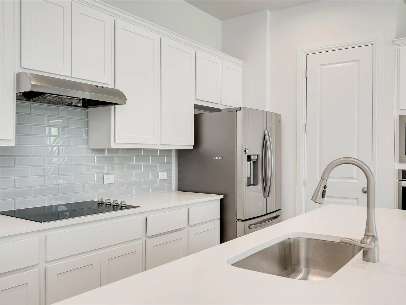 5 bed, 3.5 bath, 3418 sqft, $3,500 — Photo 4