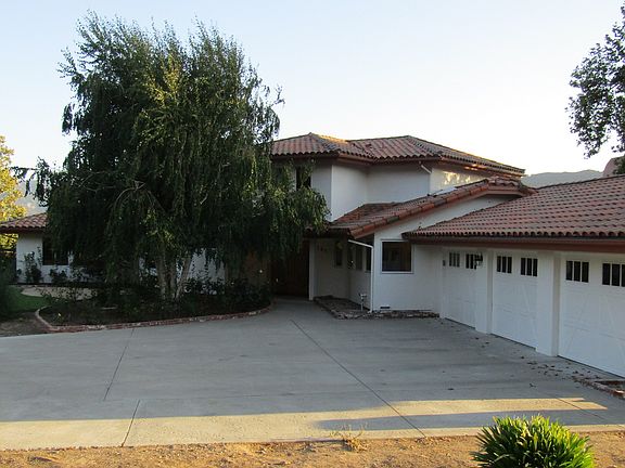 2nd image of 705 Mesa Dr