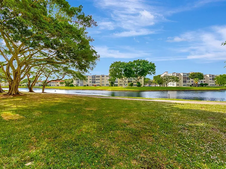 14623 Bonaire Blvd #502 — Photo 49