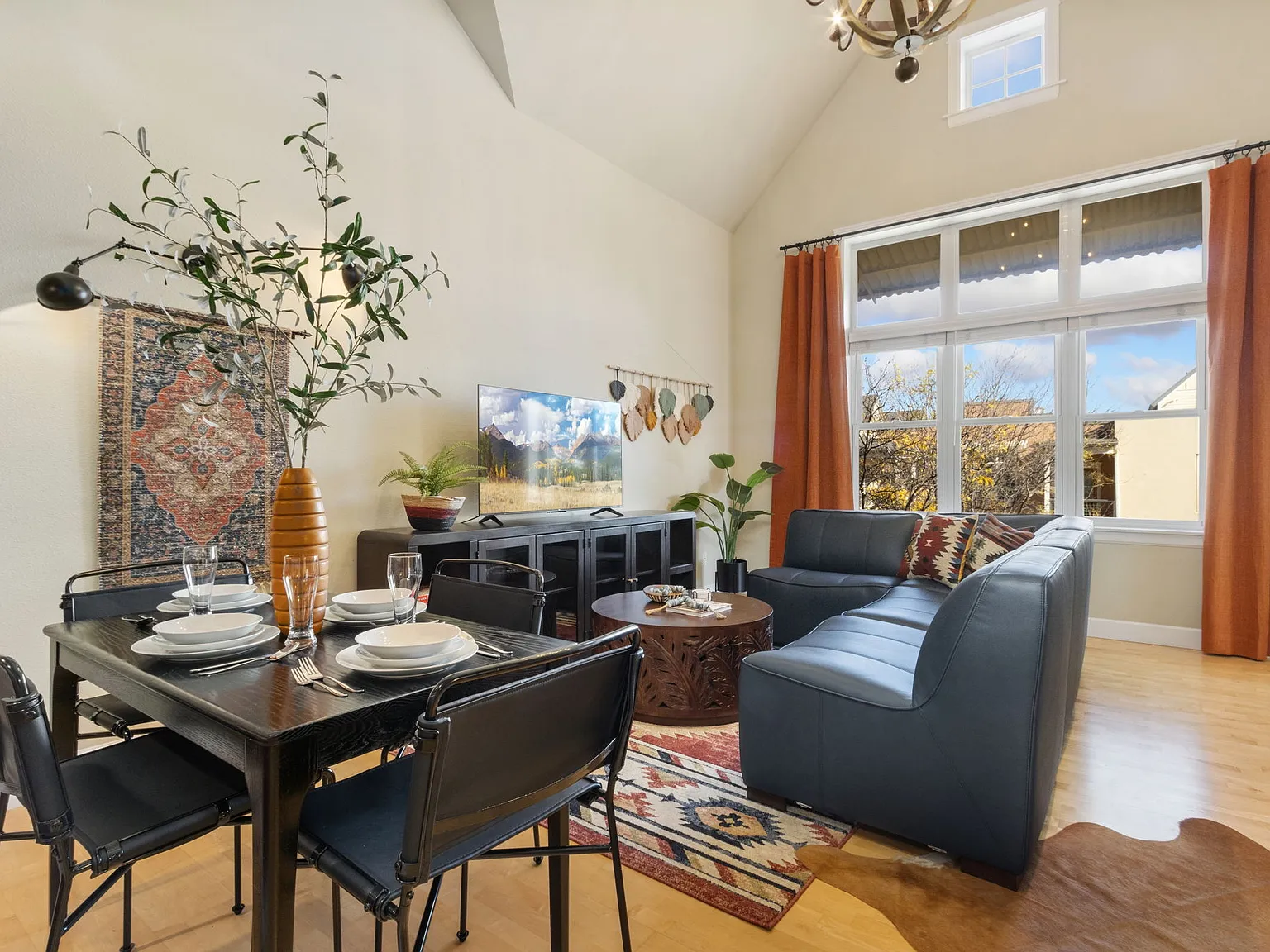 2 bed, 1119 sqft, $3,200 — Photo 1