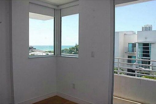 2nd image of 800 Collins Ave