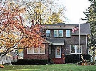 1423 W Stephenson St, Freeport, IL 61032