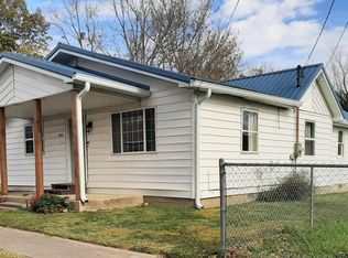 1005 Chestnut Ave, Johnston City, IL 62951