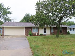 1311 Colonial Ln, Bryan, OH 43506