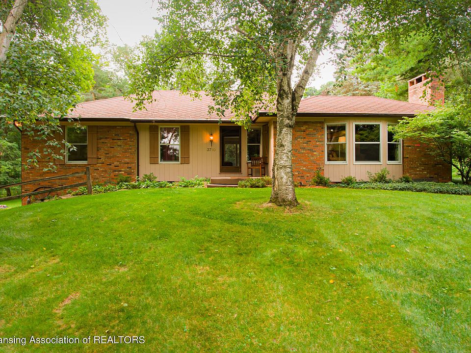 1st image of 3710 W Hiawatha Dr