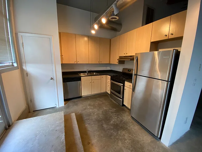 Ice House Lofts — Photo 20