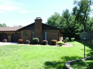 1306B Mount Vernon Rd, Fairfield, IL 62837